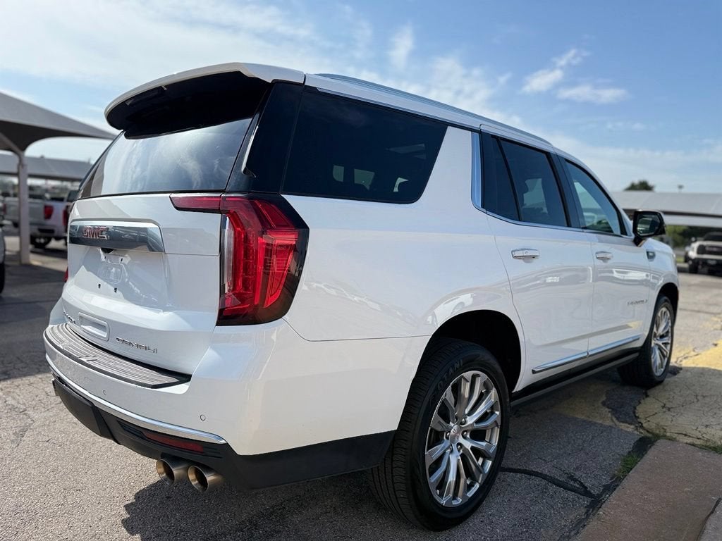 2023 GMC Yukon — detail view