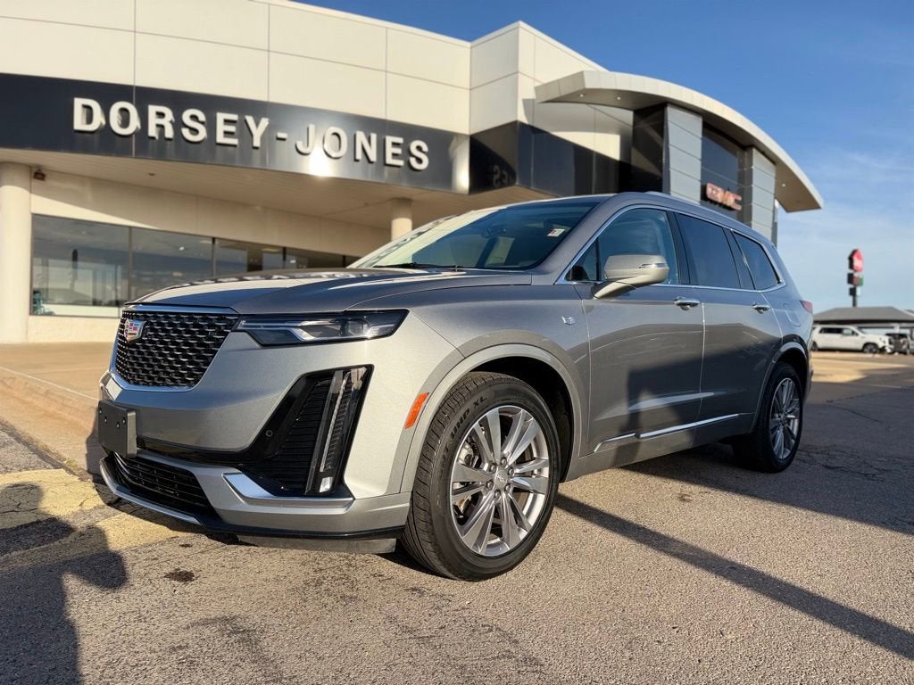 2024 Cadillac XT6 Premium Luxury in Argent Silver Metallic — front three-quarter view